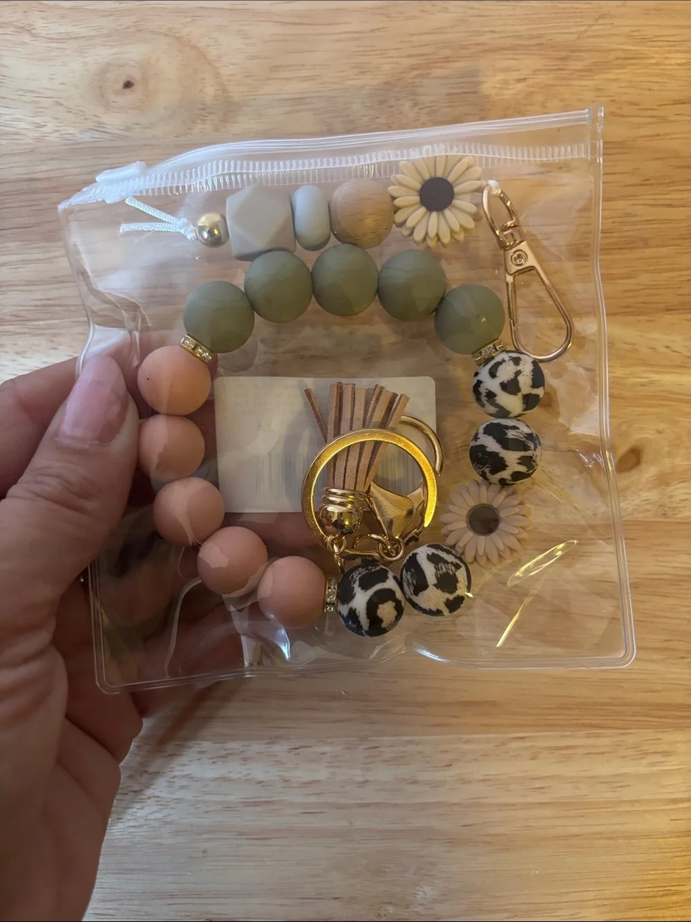 Woman’s Large Beaded Wristlet Keychain with Daisy, and Bagcharm,  NWT
